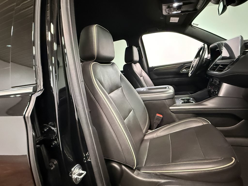 Used 2024 Chevrolet Suburban Premier AWD/4WD image 61