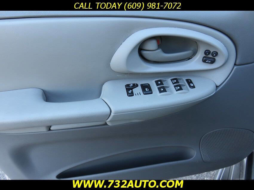 Used 2008 Chevrolet TrailBlazer LT w/ Sun And 6-Disc Cd Package AWD/4WD image 29