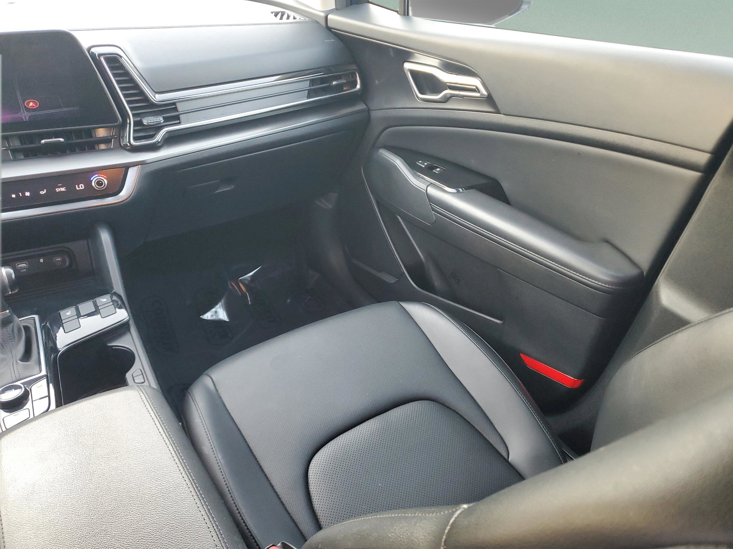 Certified 2023 Kia Sportage EX FWD image 12