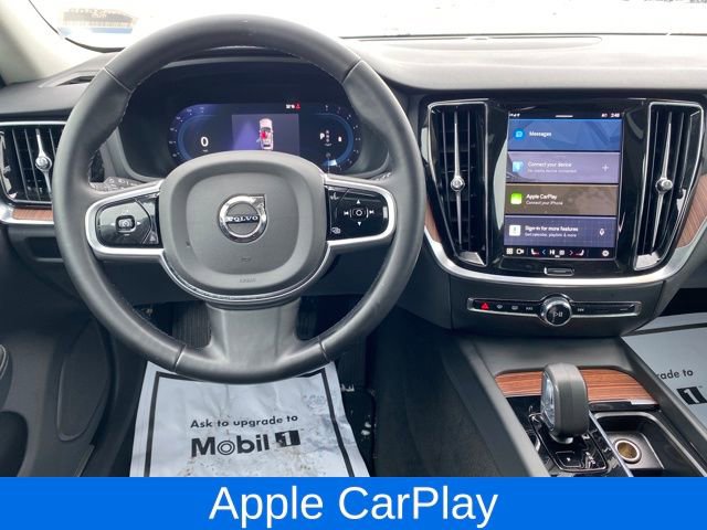 Used 2025 Volvo V60 B5 Cross Country Plus image 7