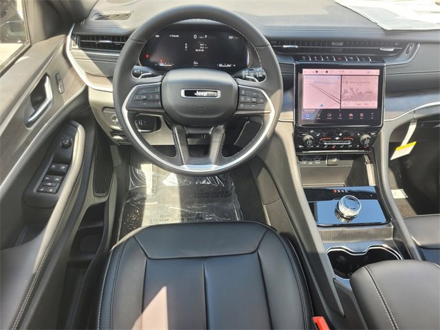 New 2025 Jeep Grand Cherokee Limited image 9