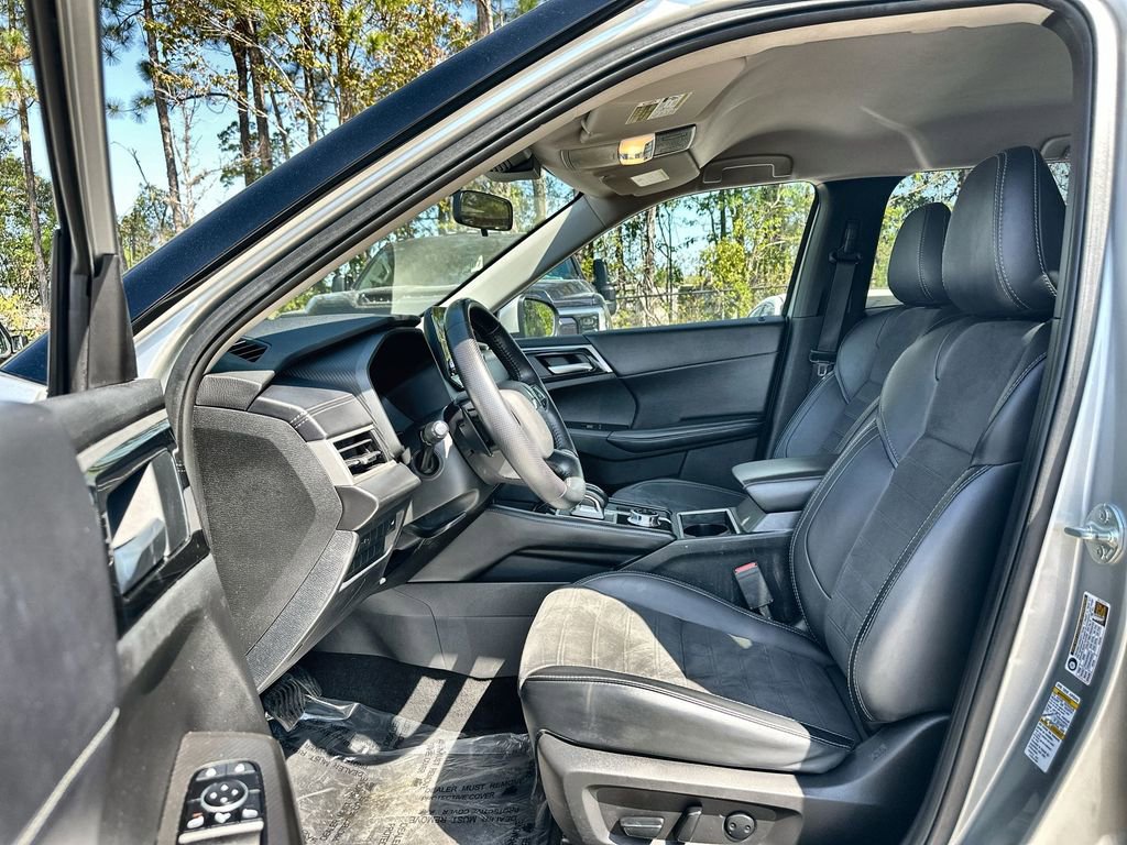 Used 2024 Mitsubishi Outlander SE Black Edition AWD/4WD image 19