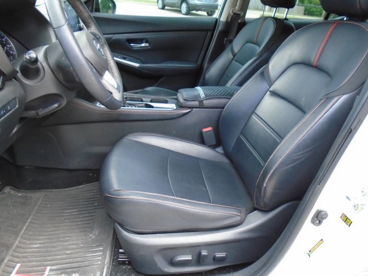 Used 2020 Nissan Sentra SR w/ Premium Package image 7