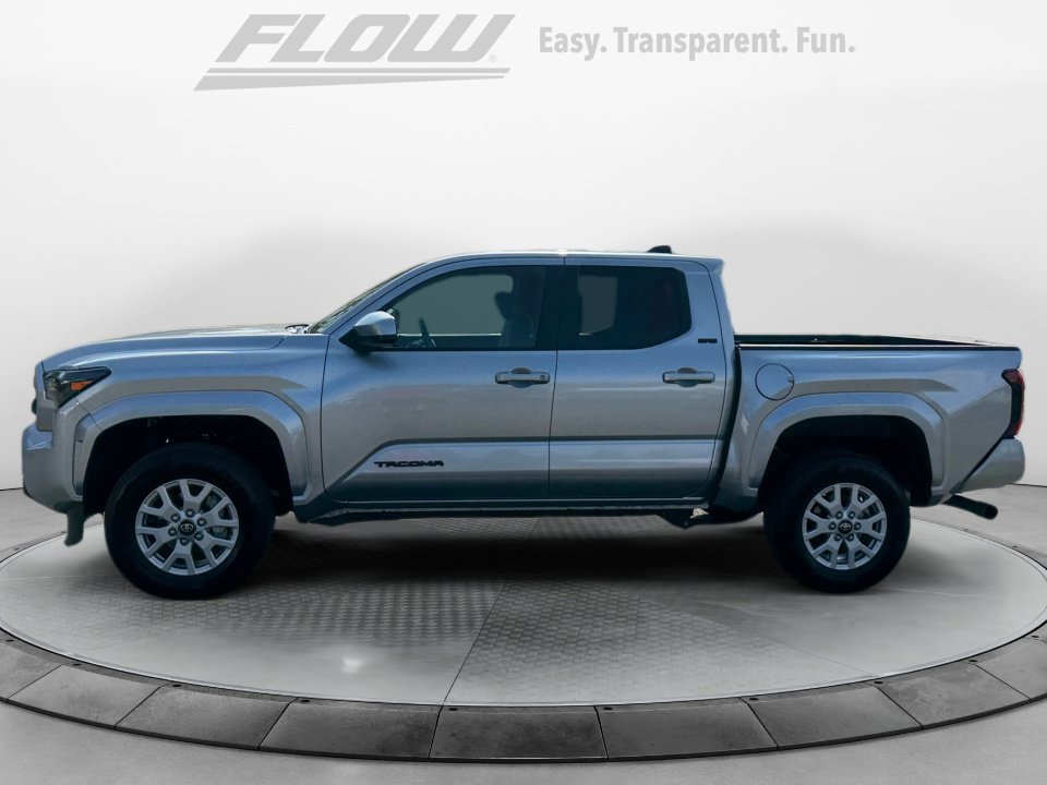 Certified 2025 Toyota Tacoma SR5 AWD/4WD image 5
