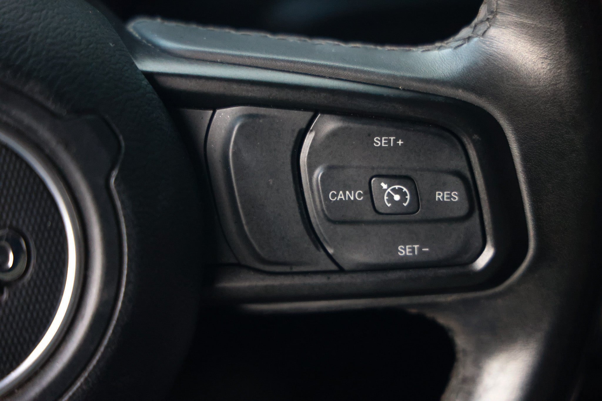 Used 2022 Jeep Wrangler Sport AWD/4WD image 29