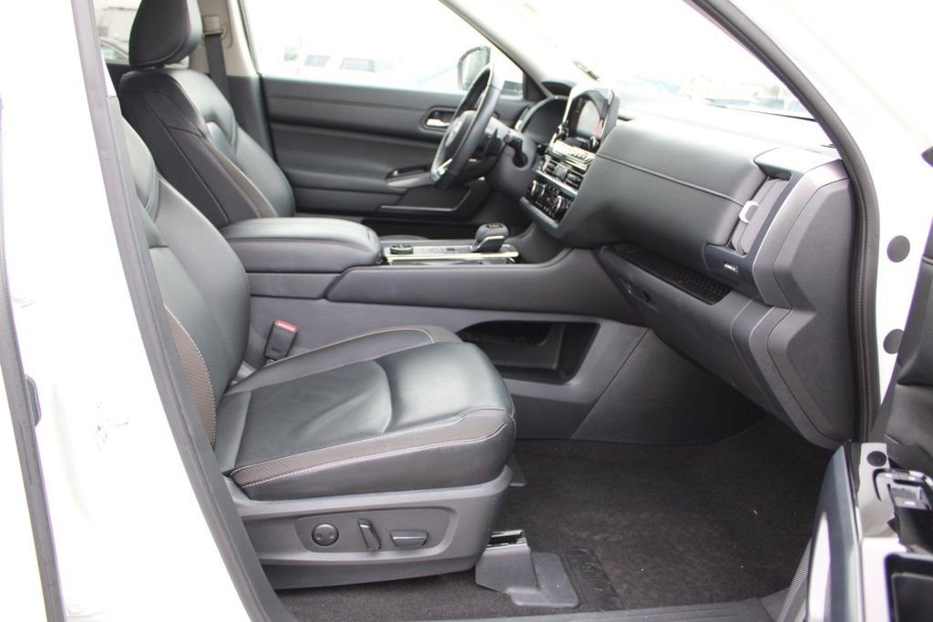 Certified 2023 Nissan Pathfinder SL image 21