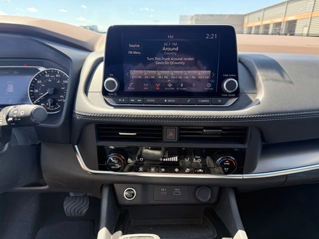 Used 2023 Nissan Rogue SV AWD/4WD image 17