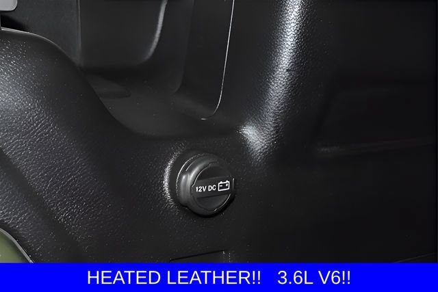 Used 2021 Jeep Wrangler Unlimited Rubicon w/ Dual Top Group AWD/4WD image 29