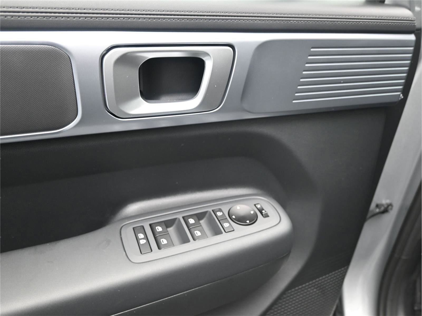 New 2026 Hyundai Santa Fe SE AWD/4WD image 8