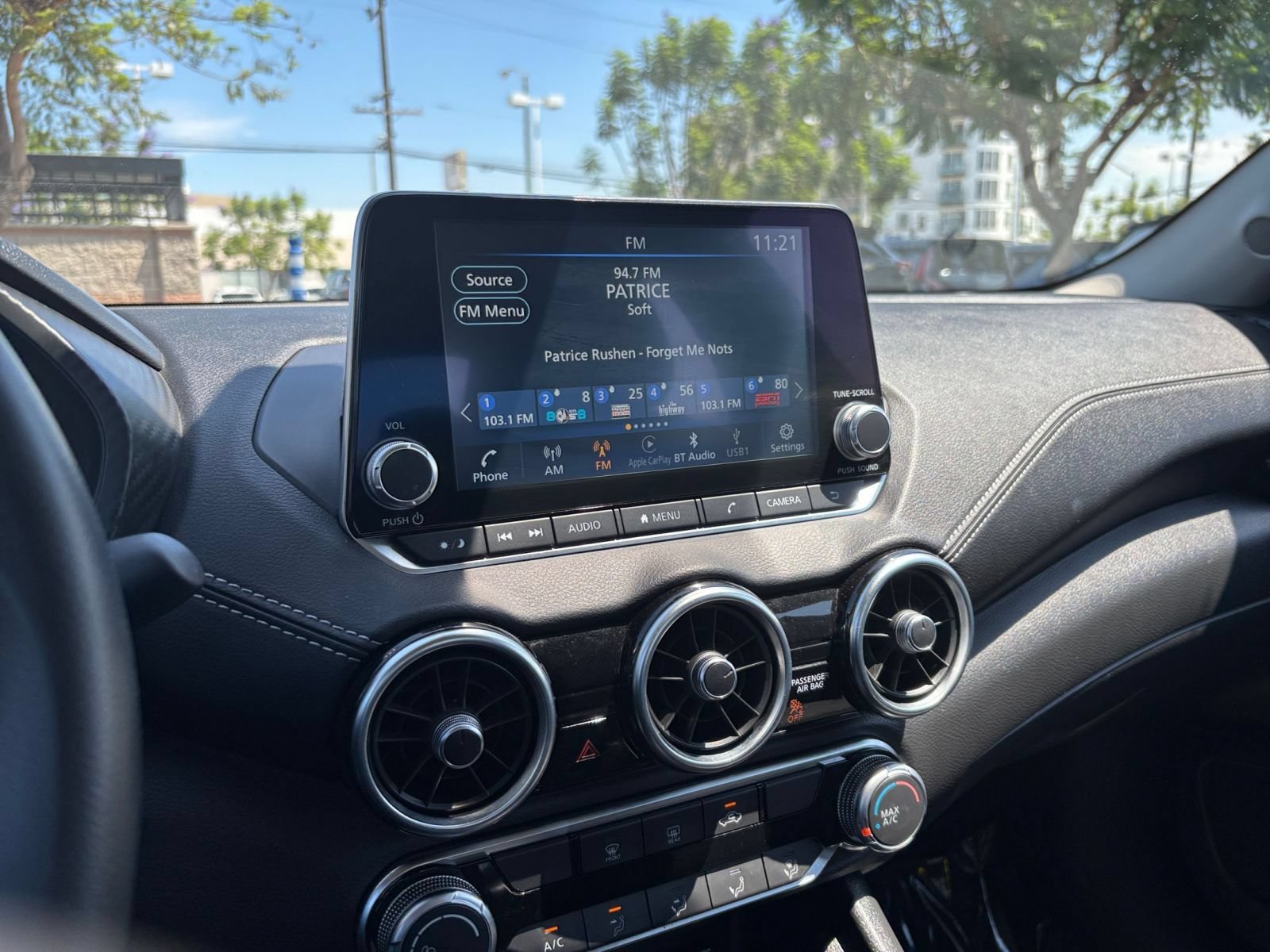Used 2025 Nissan Sentra SV FWD image 20