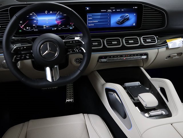 New 2026 Mercedes-Benz GLS 580 4MATIC image 17