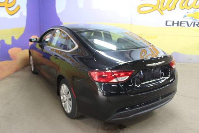 Used 2015 Chrysler 200 LX FWD image 6