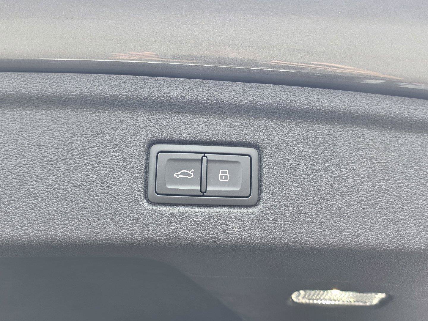 Used 2025 Audi A5 2.0T Premium Plus AWD/4WD image 33