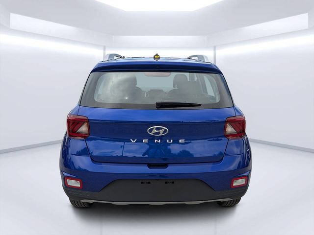 New 2025 Hyundai Venue Limited FWD image 4