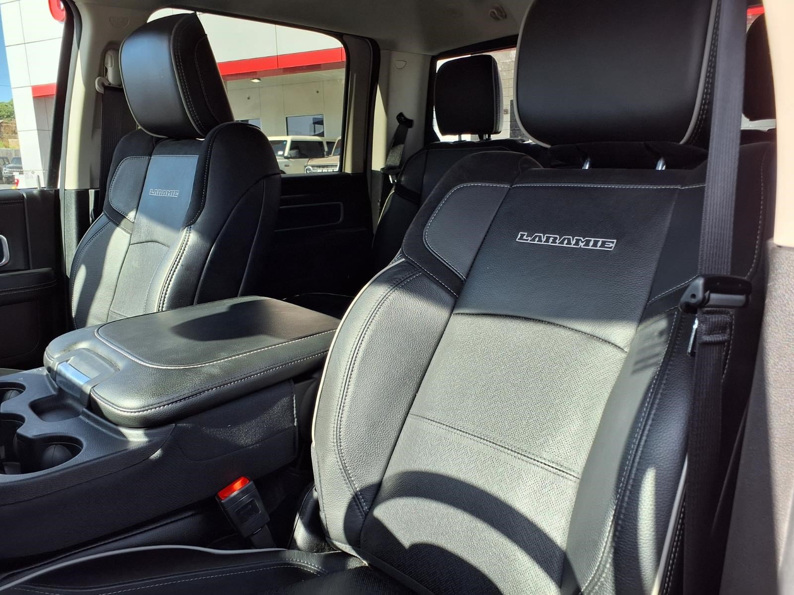Used 2024 RAM 2500 Laramie AWD/4WD image 15