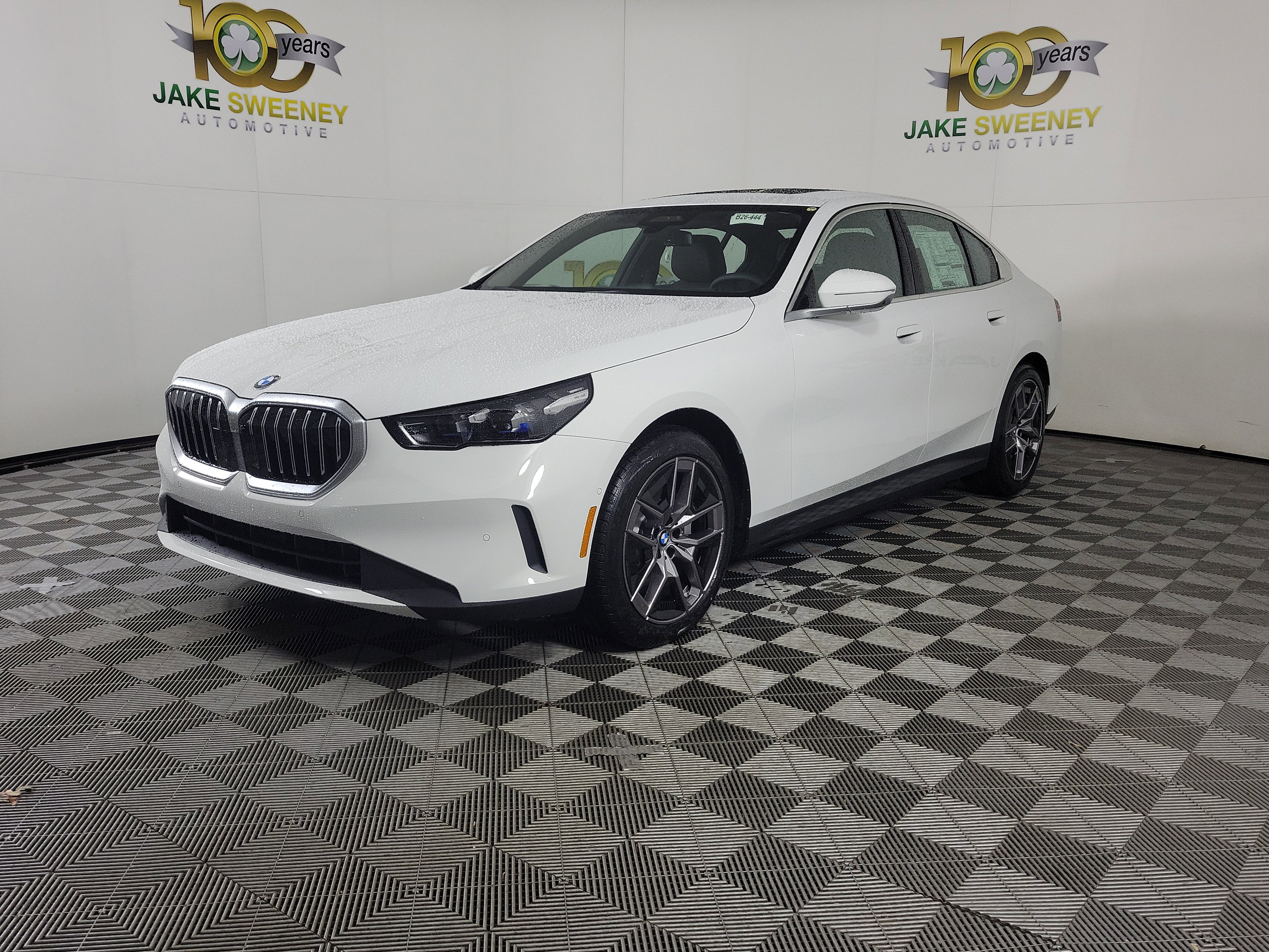 New 2026 BMW 530i xDrive AWD/4WD image 3