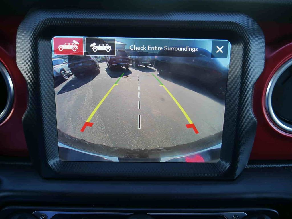 Used 2023 Jeep Wrangler Unlimited Rubicon w/ Steel Bumper Group image 39