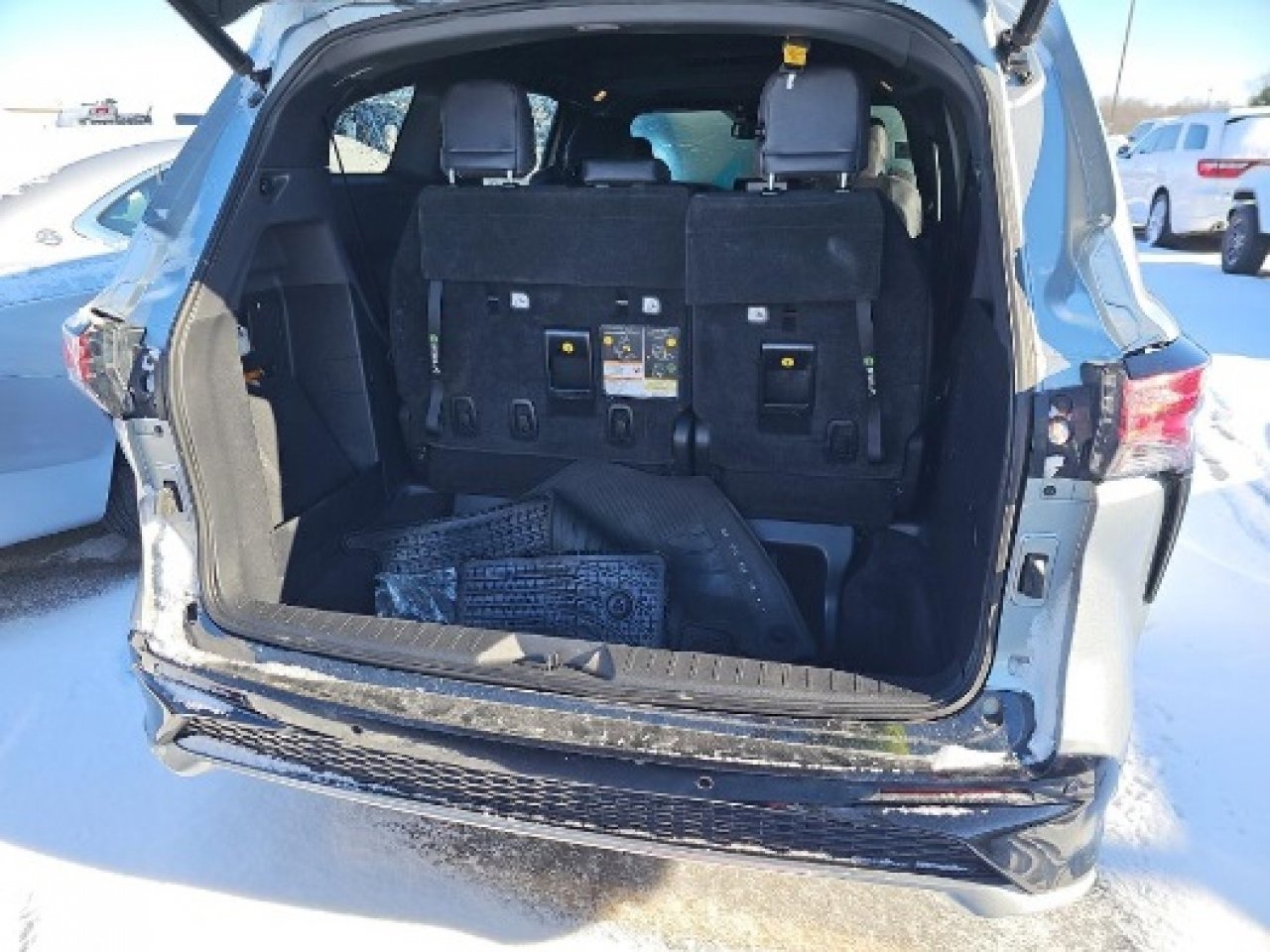 Used 2021 Toyota Sienna XSE image 21