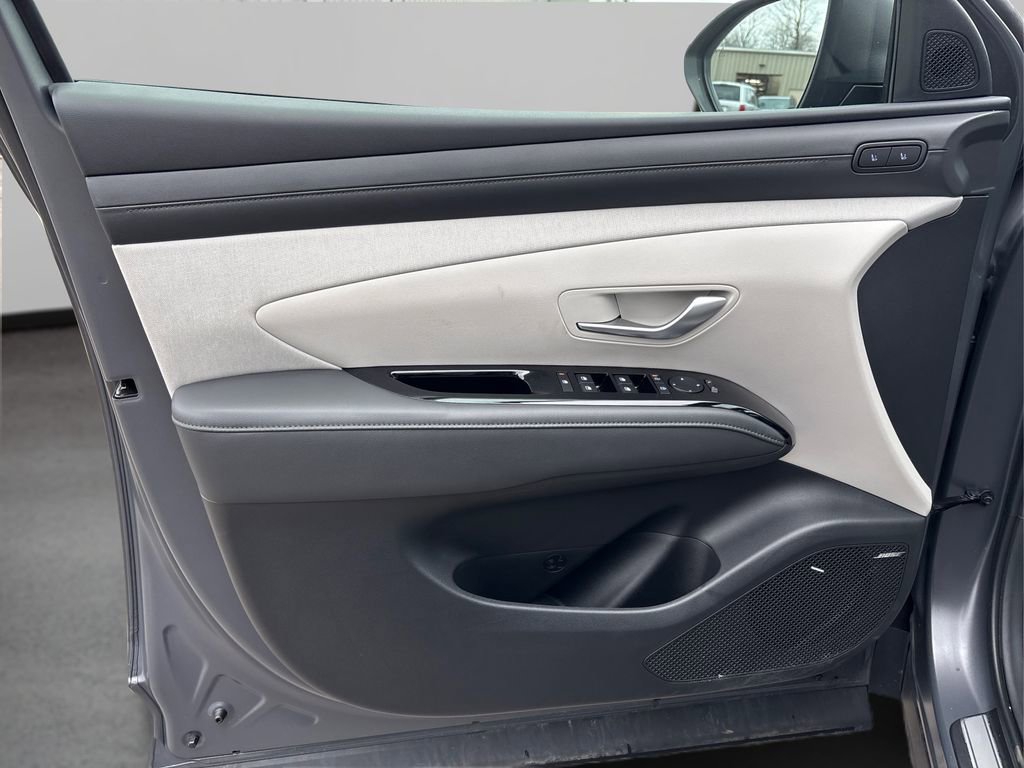 Used 2025 Hyundai Tucson Limited image 21