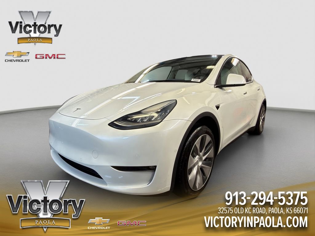 Used 2022 Tesla Model Y Long Range AWD/4WD image 1