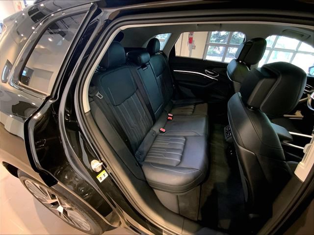 Certified 2024 Audi Q8 e-tron Prestige w/ Prestige Package AWD/4WD image 22