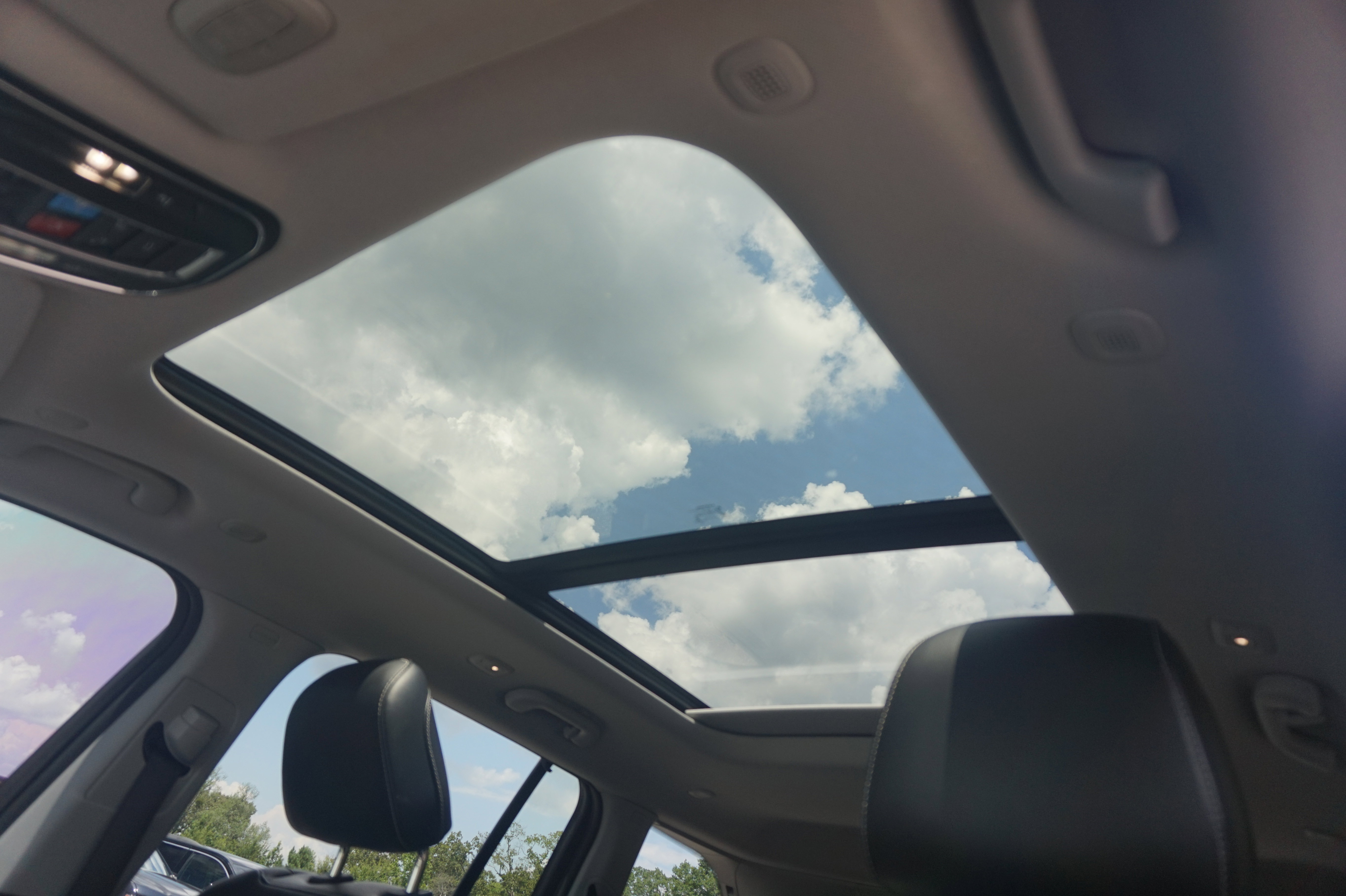 Used 2023 Jeep Grand Cherokee 4WD 4xe w/ Luxury Tech Group II image 15