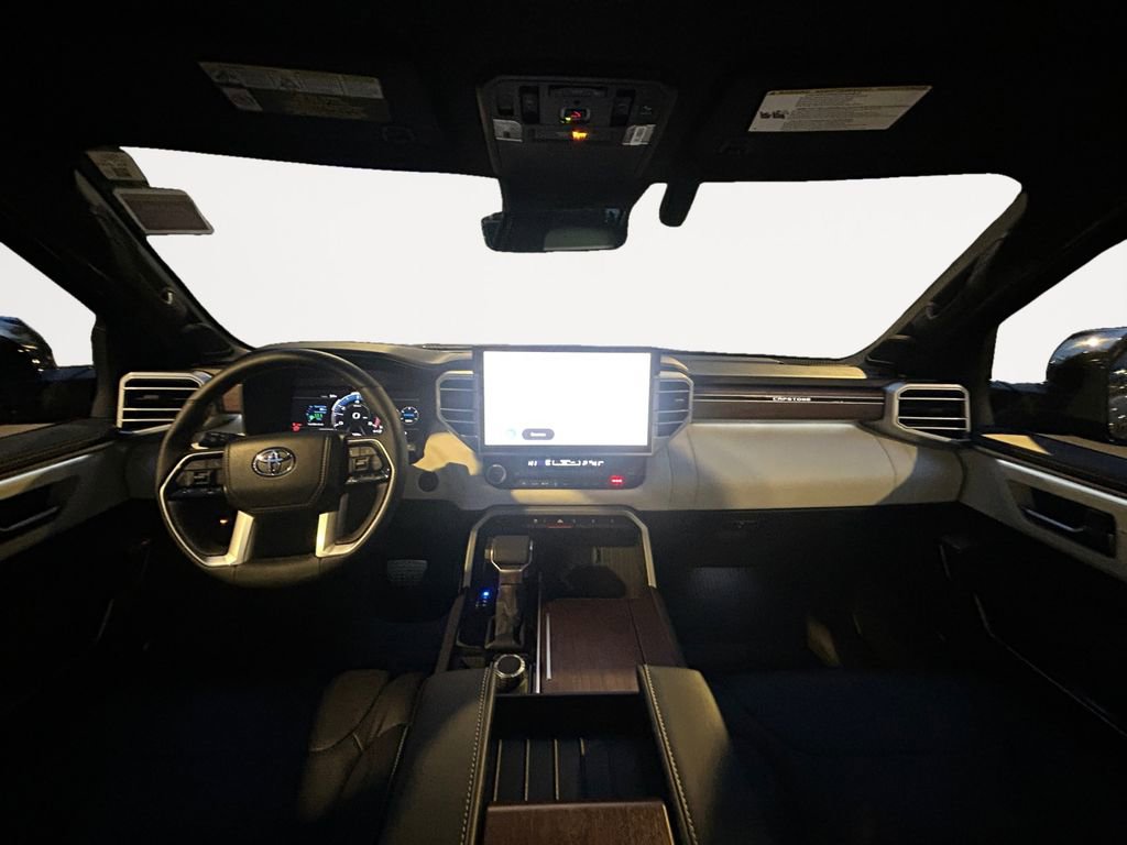 Used 2025 Toyota Sequoia 4WD image 14