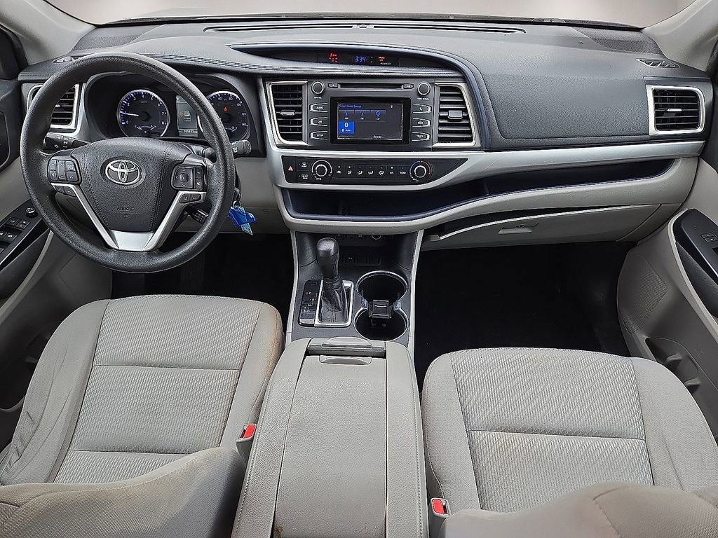Used 2019 Toyota Highlander LE FWD image 15