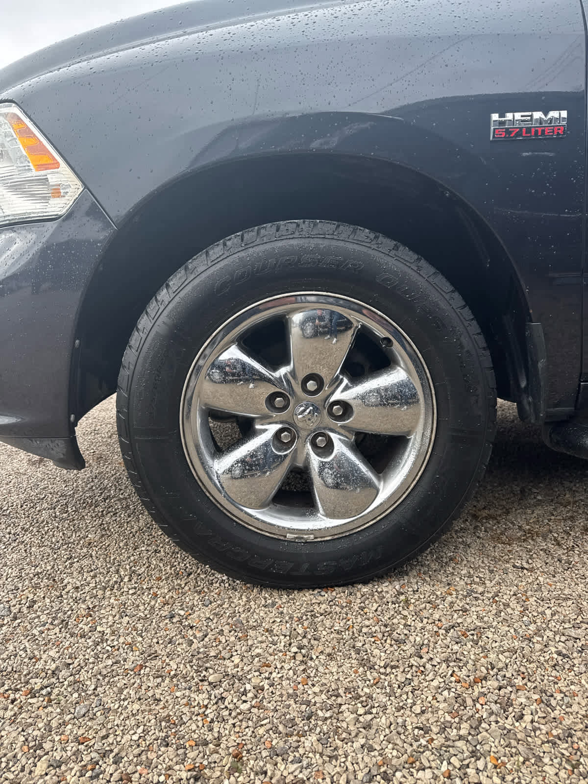 Used 2015 RAM 1500 Express image 20