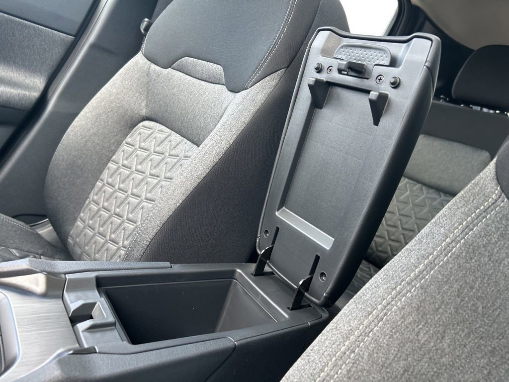 New 2026 Nissan Kicks SV w/ SV Premium Package FWD image 37