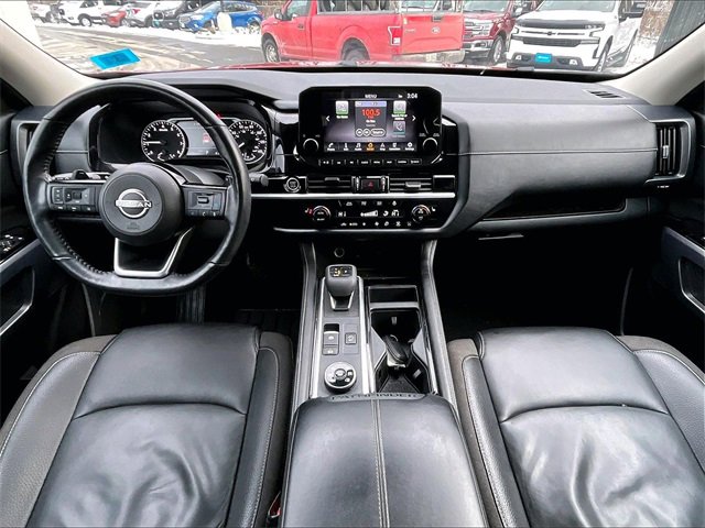 Used 2023 Nissan Pathfinder SL w/ Cargo Package image 16