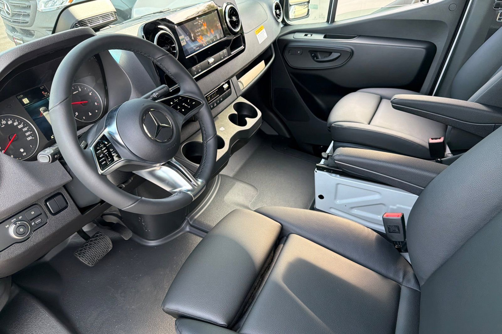 New 2025 Mercedes-Benz Sprinter 2500 image 7