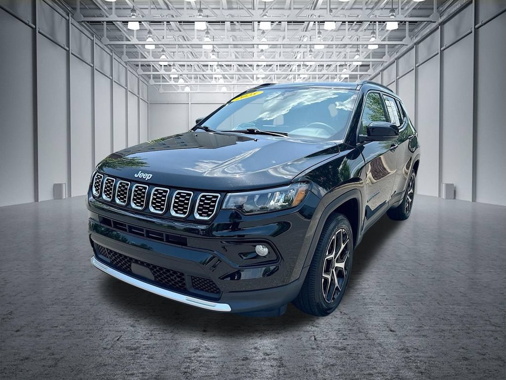 Used 2025 Jeep Compass Limited AWD/4WD image 3