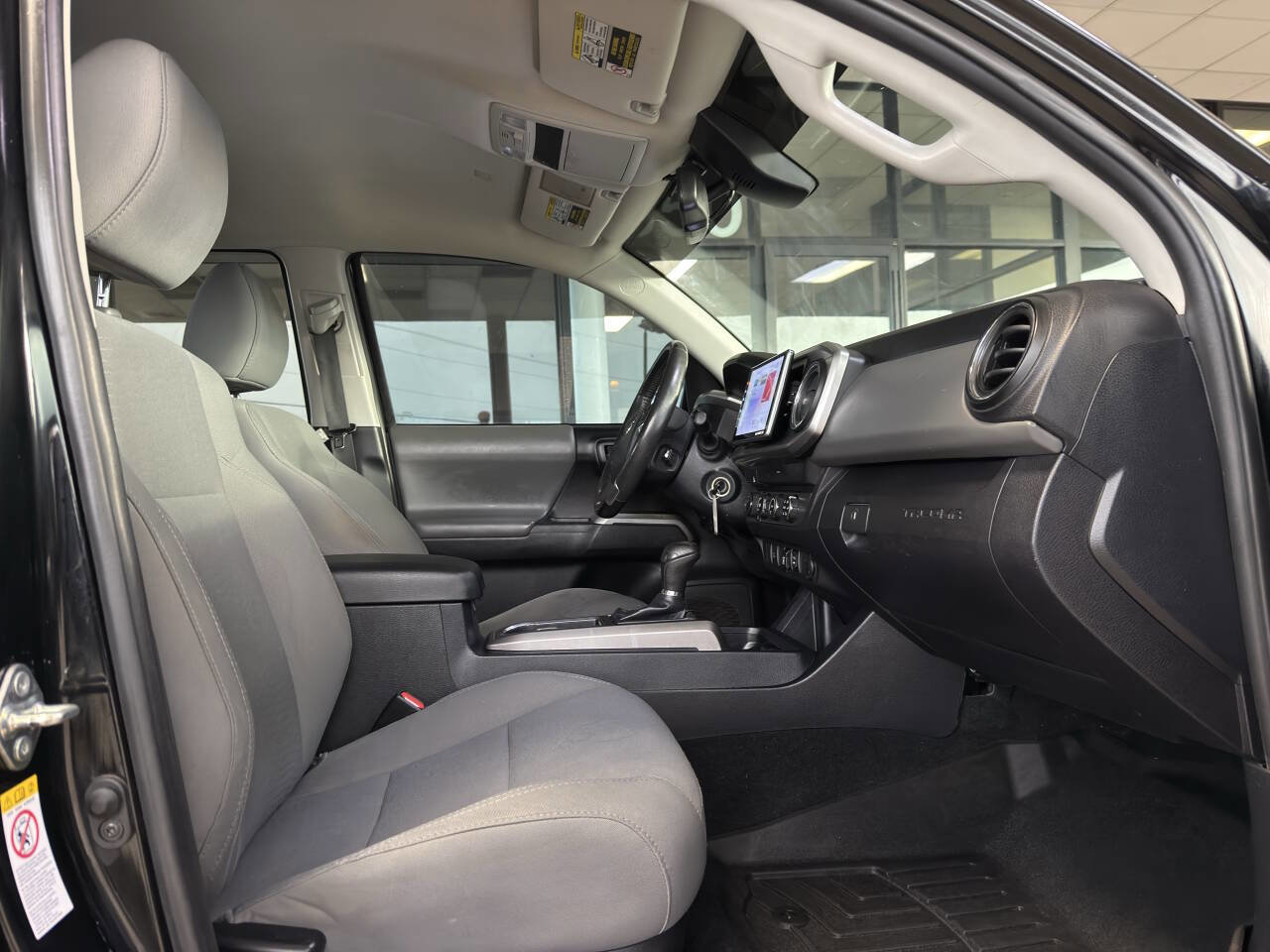 Used 2019 Toyota Tacoma SR5 image 5
