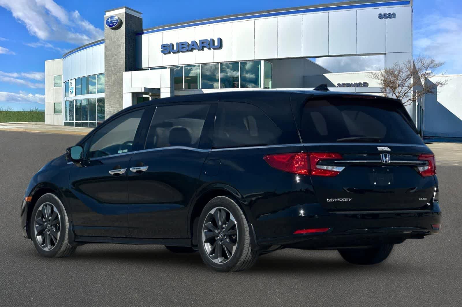 Used 2024 Honda Odyssey Elite image 8