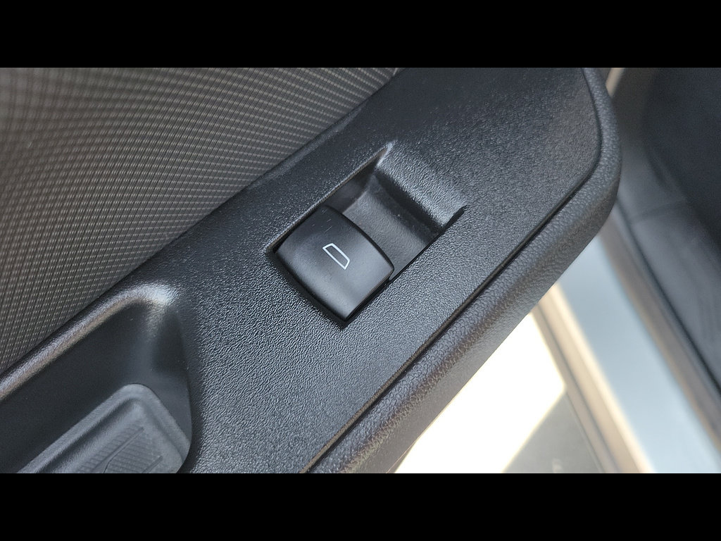 Used 2024 Chevrolet Equinox EV LT w/ LPO, Blackout Package FWD image 16