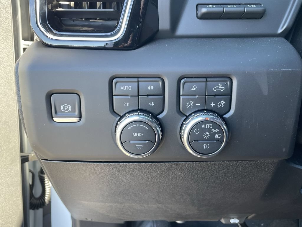 New 2026 GMC Sierra 2500 Denali w/ Technology Package AWD/4WD image 18