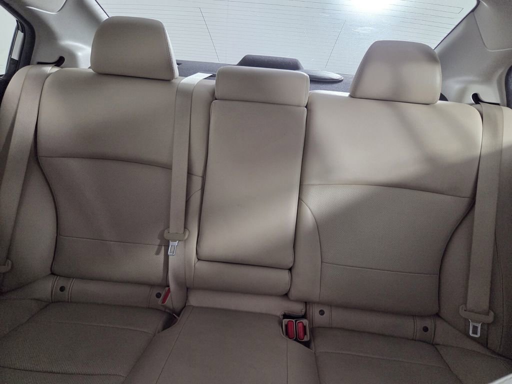 Used 2015 Subaru Legacy 2.5i Limited image 33