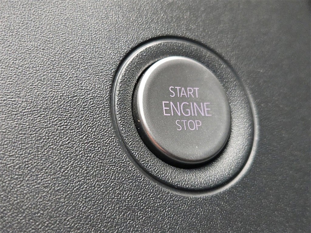 Used 2022 Volkswagen ID.4 Pro image 29