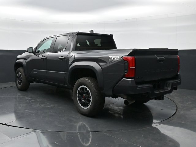 Used 2024 Toyota Tacoma TRD Off-Road AWD/4WD image 8