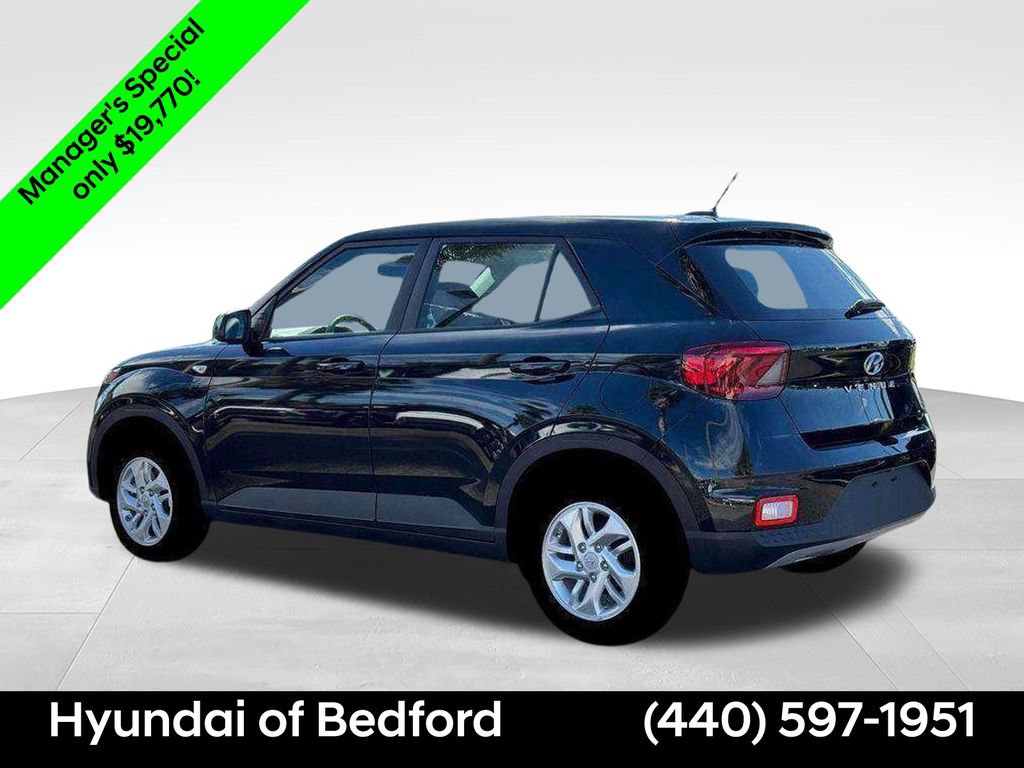 Certified 2026 Hyundai Venue SE FWD image 4