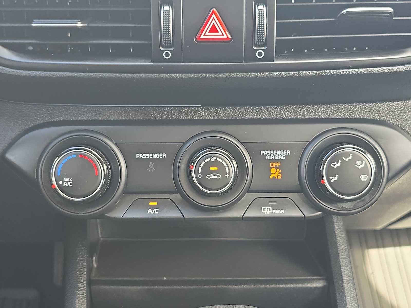 Used 2024 Kia Forte LXS w/ LXS Technology Package FWD image 17