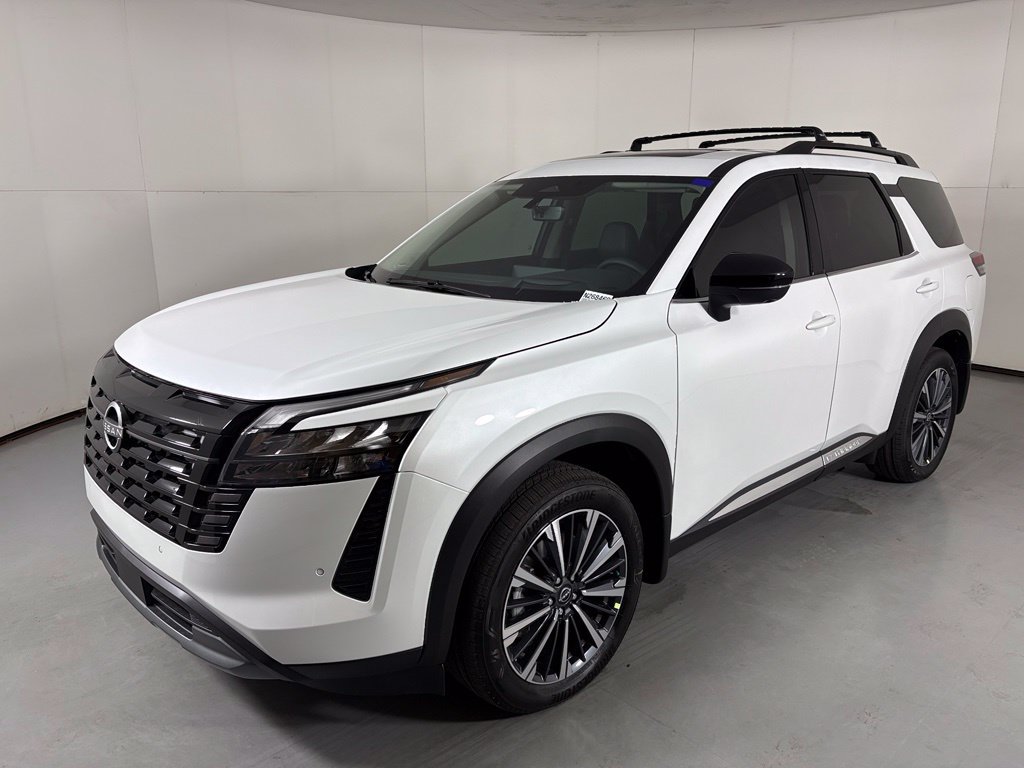 New 2026 Nissan Pathfinder Platinum w/ Cargo Package AWD/4WD image 4
