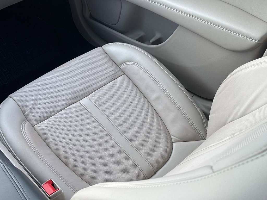 Used 2020 Lincoln MKZ Reserve w/ Elements Package image 17