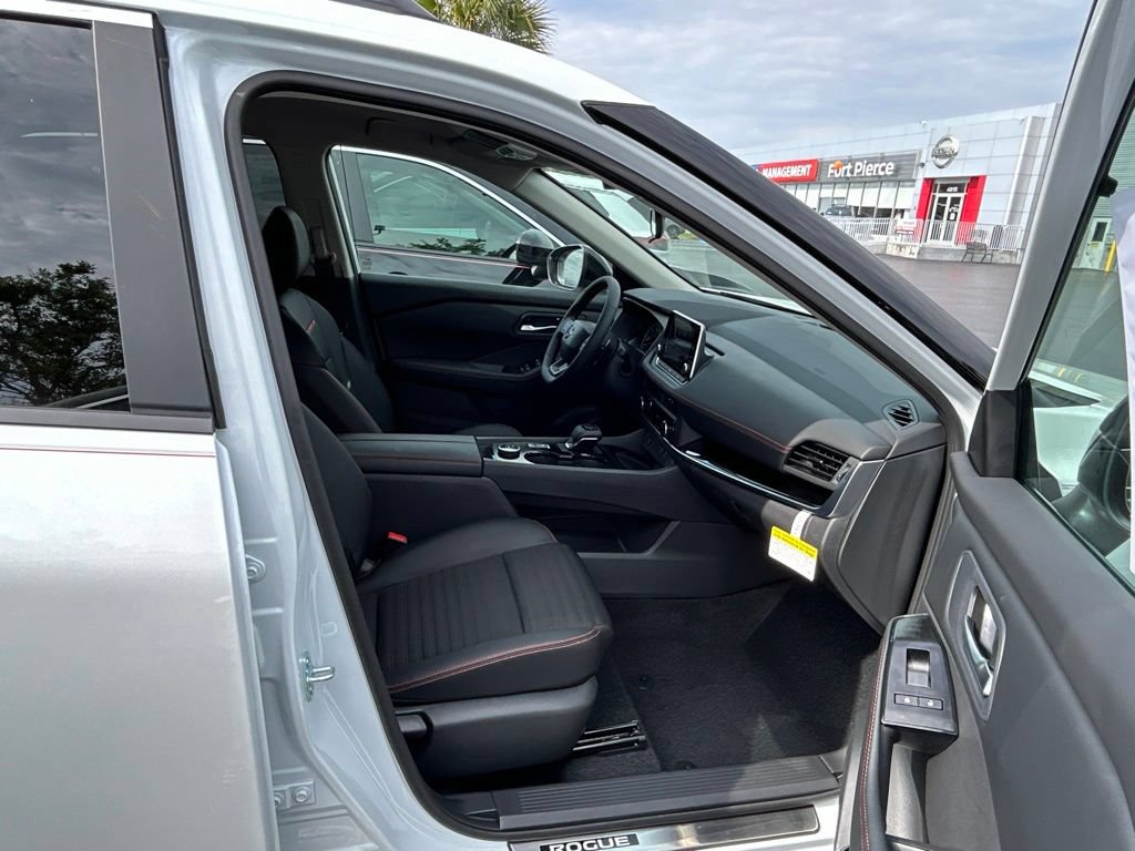 New 2026 Nissan Rogue SV AWD/4WD image 40