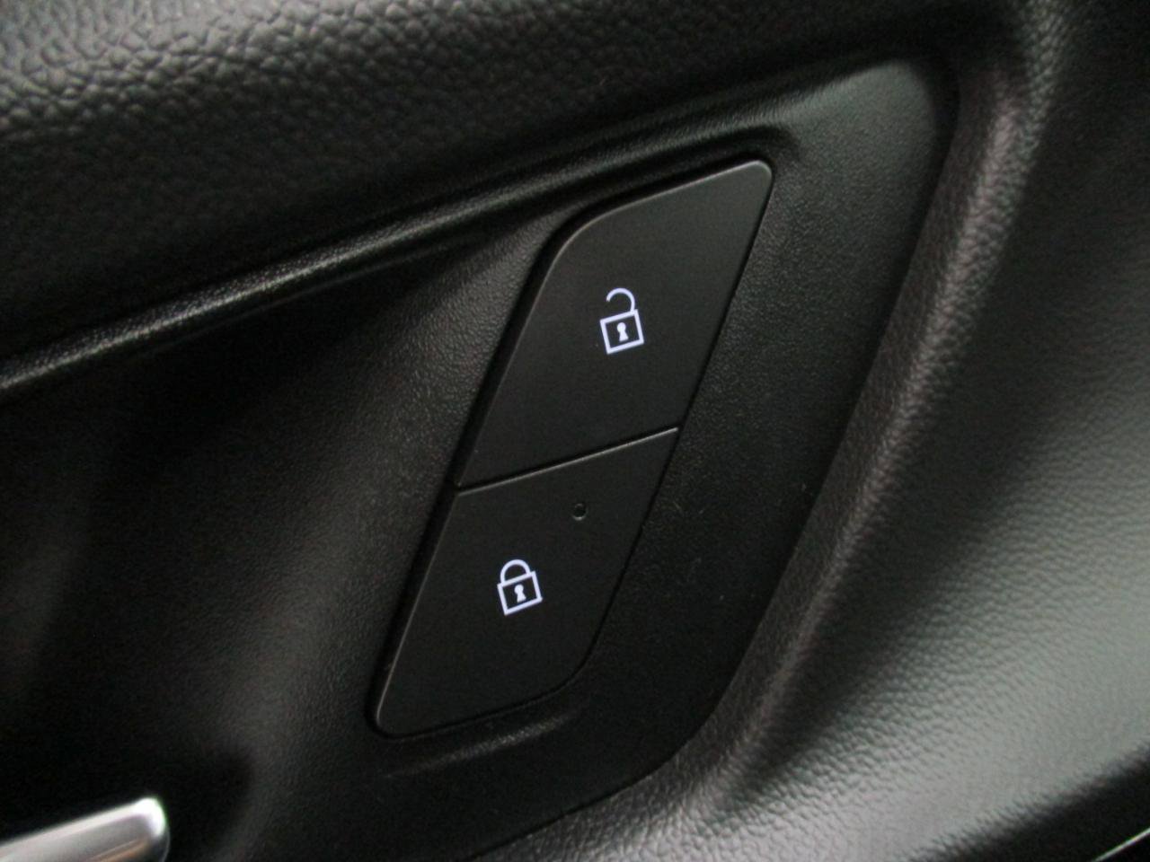 Used 2025 Chevrolet Equinox LT image 16