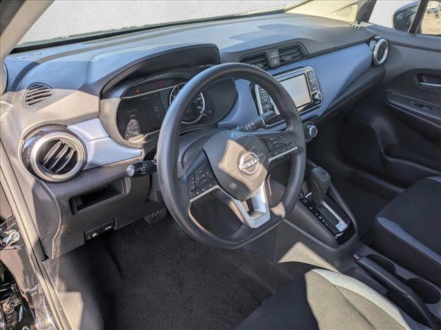 Used 2025 Nissan Versa SV image 9