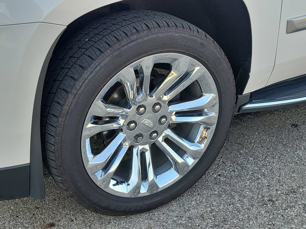 Used 2020 Cadillac Escalade Luxury AWD/4WD image 9
