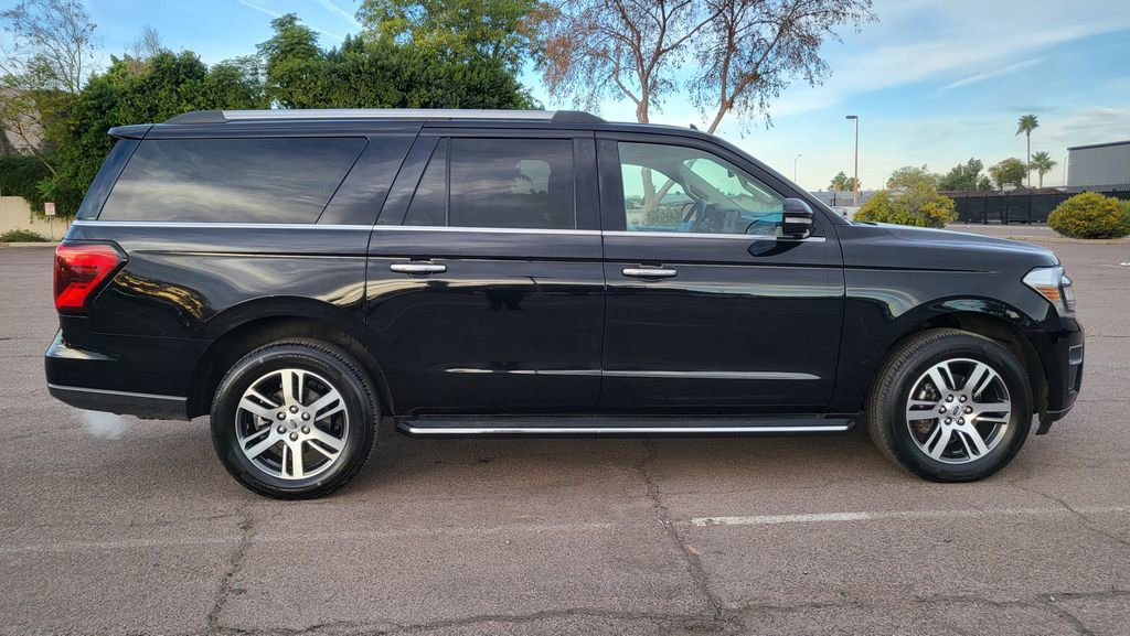 Used 2023 Ford Expedition Max Limited AWD/4WD image 10