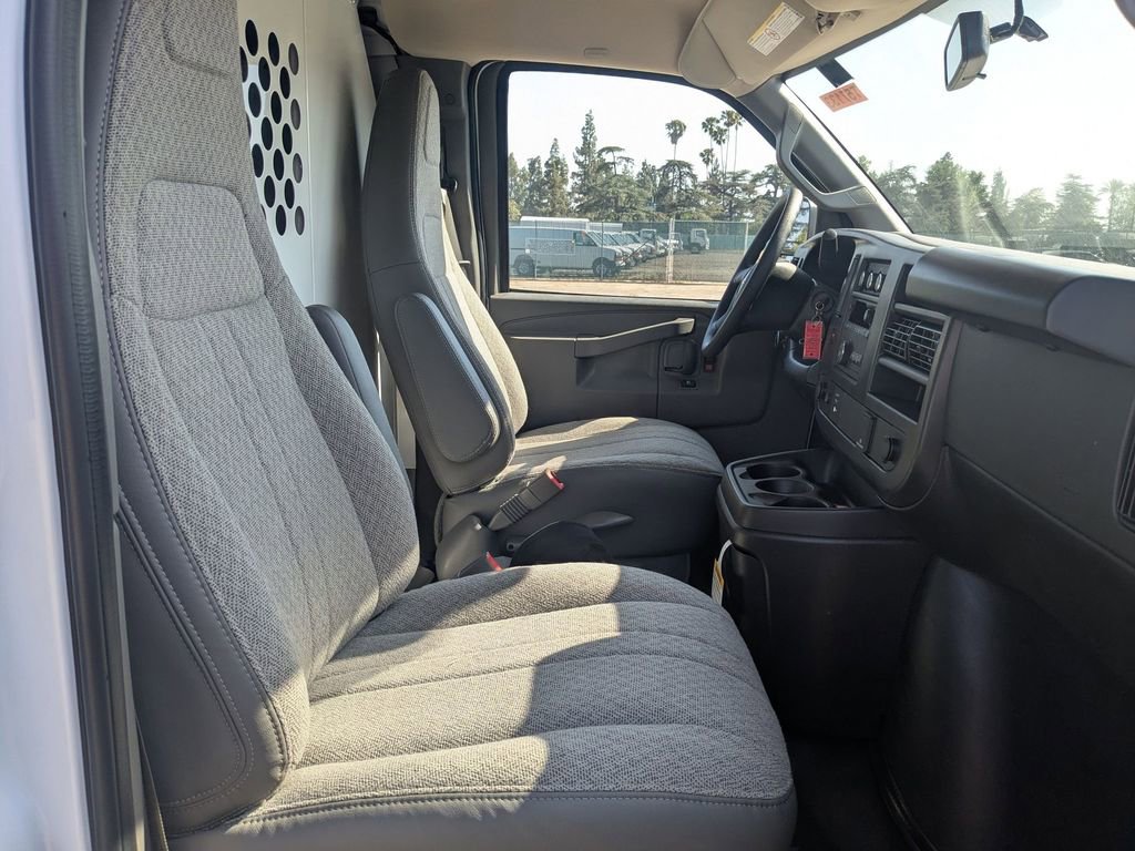 New 2026 GMC Savana 2500 w/ Driver Convenience Package image 14
